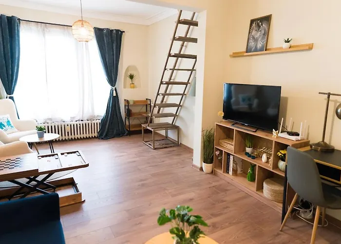 Artistic And Cozy In The Center Of *