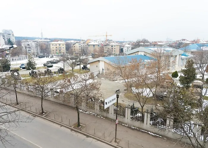 Artistic And Cozy In The Center Of *