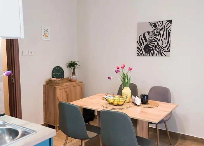 Artistic And Cozy In The Center Of *