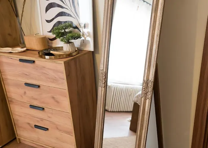 Lejlighed Artistic And Cozy In The Center Of *